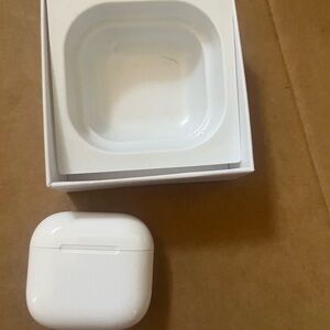 Apple White Earbud Headphones